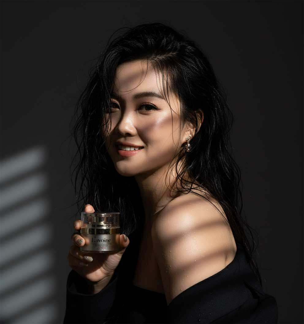 Serum Vitamin C Tuyết Tùng